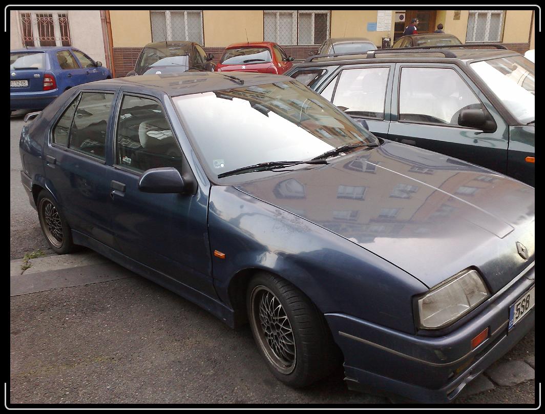 Dalí snímek