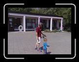 10062007025 * 2592 x 1944 * (715KB)
