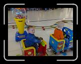 13052007008 * 2592 x 1944 * (590KB)