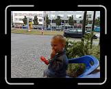 31052007042 * 2592 x 1944 * (1.2MB)